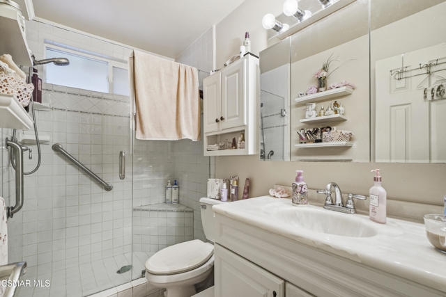 29148 Hillrise Drive, Agoura Hills CA: https://media.crmls.org/mediaz/7ae1c799-55fd-4a27-bd30-61a9540ccec0.jpg