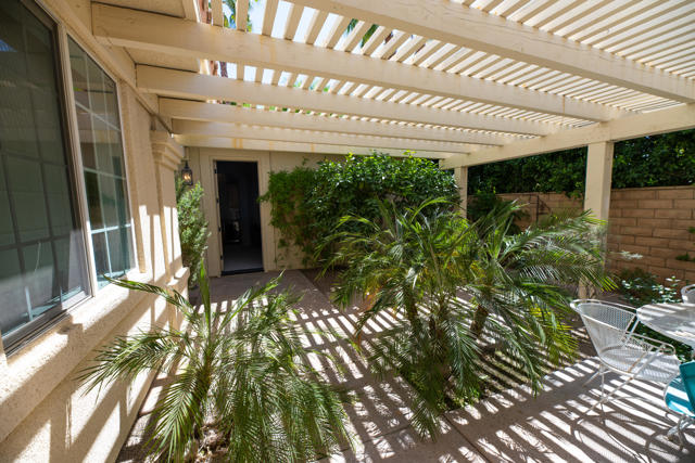 12 Varsity Circle, Rancho Mirage CA: https://media.crmls.org/mediaz/7ae1fe24-b8b5-4268-ae5f-54557a92009e.jpg