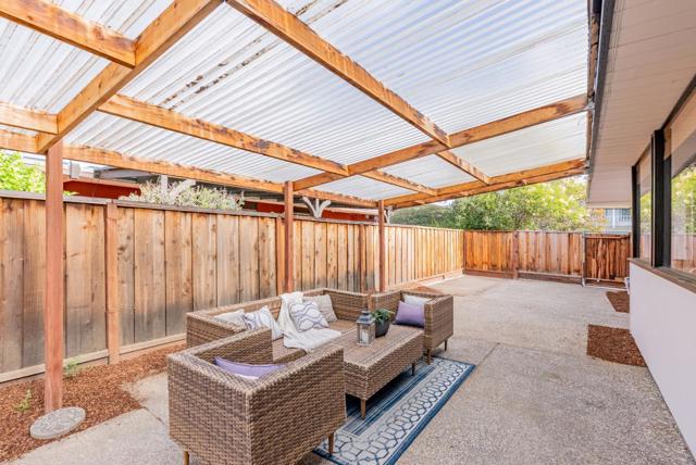 941 Pendleton Avenue, Sunnyvale CA: https://media.crmls.org/mediaz/7ae23361-cc6b-4601-b08b-86af5325024e.jpg