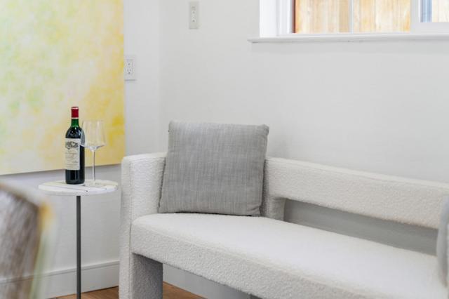 1257 Laurel Avenue, East Palo Alto CA: https://media.crmls.org/mediaz/7ae36ad9-1b27-4413-aa77-43d53a47101d.jpg