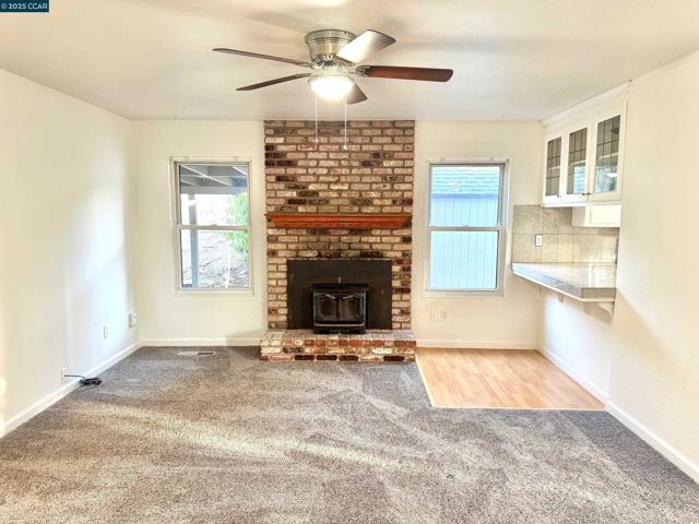 2139 Chestnut Dr, Pittsburg CA: https://media.crmls.org/mediaz/7ae36af9-9b04-4f74-ba36-83ecc5f1aef1.jpg