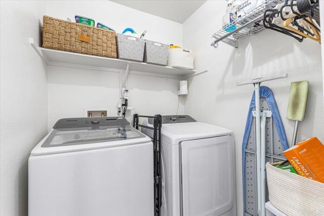 1459 Sutter Buttes Street, Chula Vista CA: https://media.crmls.org/mediaz/7ae3be46-92ce-48bc-ba57-b3af7b2b6039.jpg