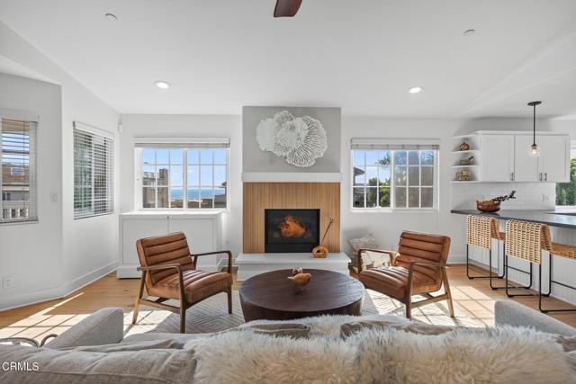 Detail Gallery Image 3 of 57 For 1111 Dover Ln, Ventura,  CA 93001 - 4 Beds | 3/1 Baths