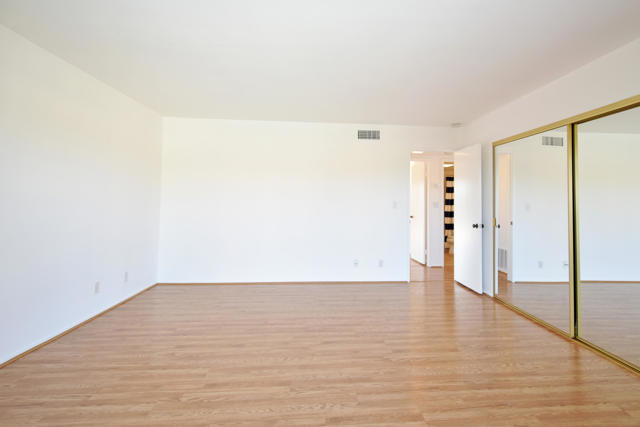 2217 Los Patos Drive, Palm Springs CA: https://media.crmls.org/mediaz/7ae60f72-cdba-45dd-a32b-9891d6537c4d.jpg