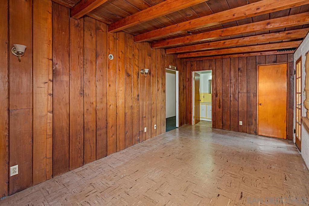 https://media.crmls.org/mediaz/7ae62041-4e0f-4e3b-b6e7-9393ffb30ea9.jpg?preset=X-Large