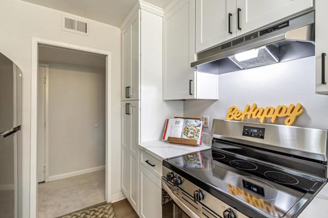 181 Del Medio Avenue, Mountain View CA: https://media.crmls.org/mediaz/7ae65dbf-4731-47b6-a35e-222ebe2765d5.jpg