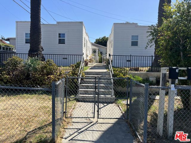 20414 Kenwood Avenue, Torrance CA: https://media.crmls.org/mediaz/7ae70a47-4fd6-4134-b2cd-cb01aba6b440.jpg