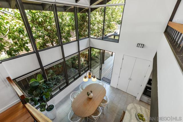 335 Fern Glen, La Jolla CA: https://media.crmls.org/mediaz/7ae758d7-1462-4a9e-8c8c-219d95b8e0cb.jpg