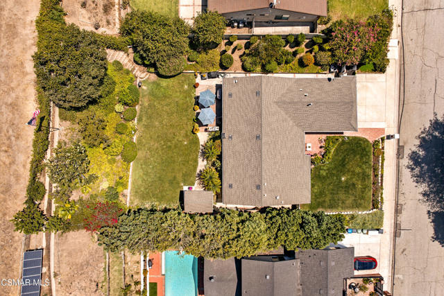 2063 Woodglen Street, Simi Valley CA: https://media.crmls.org/mediaz/7ae9554c-c178-4f9a-a125-fdbaef2ac733.jpg