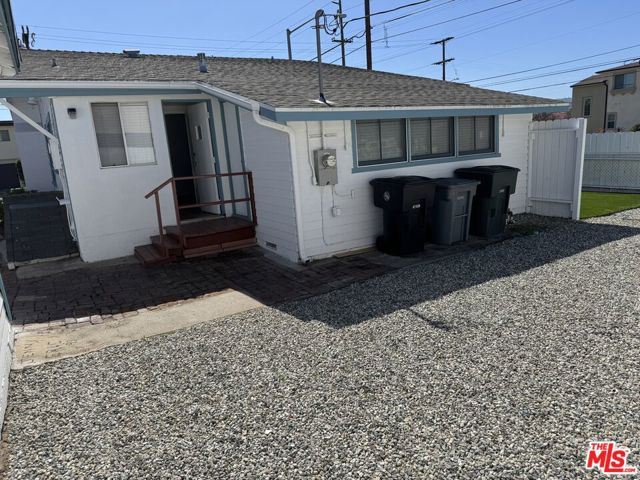 2173 W 237th Street, Torrance CA: https://media.crmls.org/mediaz/7ae9914c-dd1e-4b7c-bab3-71aea370913b.jpg