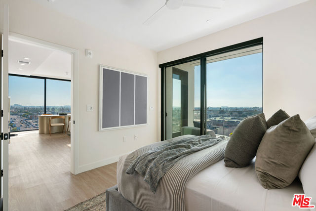 3688 Overland Avenue, Los Angeles CA: https://media.crmls.org/mediaz/7ae9a68f-118d-416e-980b-f35a24ceb8f8.jpg
