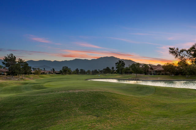 27 Oak Tree Drive, Rancho Mirage CA: https://media.crmls.org/mediaz/7ae9b18c-2f8c-458c-8850-b59c357908a1.jpg