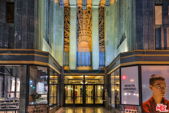 849 S Broadway, Los Angeles CA: https://media.crmls.org/mediaz/7aecd8c9-c226-4600-b283-53e1655ff91b.jpg