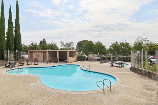 5708 Baltimore Dr, La Mesa CA: https://media.crmls.org/mediaz/7aed0537-0340-46fe-b127-da938245395c.jpg