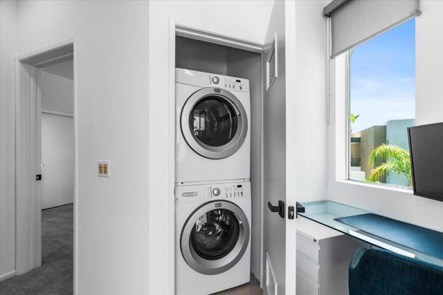 3552 Melody Lane, Palm Springs CA: https://media.crmls.org/mediaz/7aed1557-28af-43f5-9143-4f7f42746434.jpg