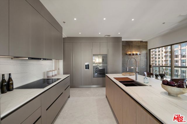 10724 Wilshire Boulevard, Los Angeles CA: https://media.crmls.org/mediaz/7aee9de4-578a-4821-8fd2-796d0e5746f8.jpg