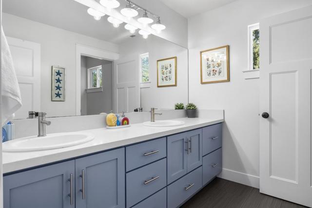 33 Polo Heights Road, Scotts Valley CA: https://media.crmls.org/mediaz/7aefc1d3-0144-4ba3-975e-f2dba45b6b86.jpg