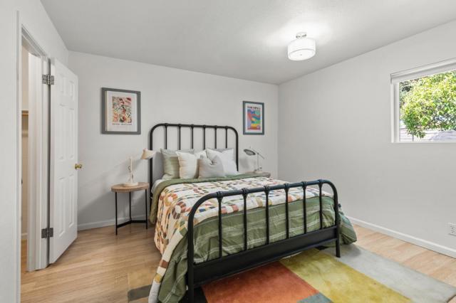 990 Rose Avenue, Mountain View CA: https://media.crmls.org/mediaz/7af105a9-e83d-4aad-acd4-cbc72b957c47.jpg