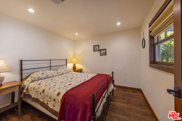 29433 Highway 33 Highway, Maricopa CA: https://media.crmls.org/mediaz/7af1301e-f2dc-410d-86f1-274f7b1abcd2.jpg