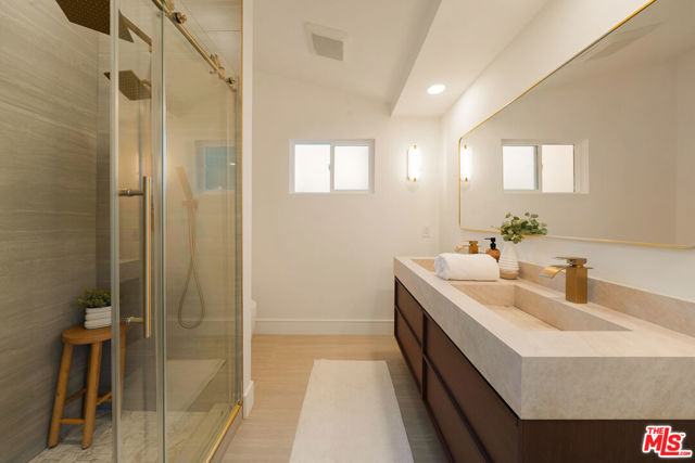 20877 Kelvin Place photo 25