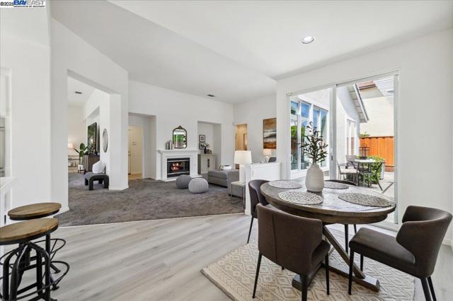 4946 Sequoia Ave, Dublin CA: https://media.crmls.org/mediaz/7af1a88a-5b52-4fd0-96ff-3f5ae87b0176.jpg