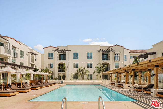 1700 S Pacific Coast Highway, Redondo Beach CA: https://media.crmls.org/mediaz/7af23405-d063-41ca-ad92-96202fe76a36.jpg