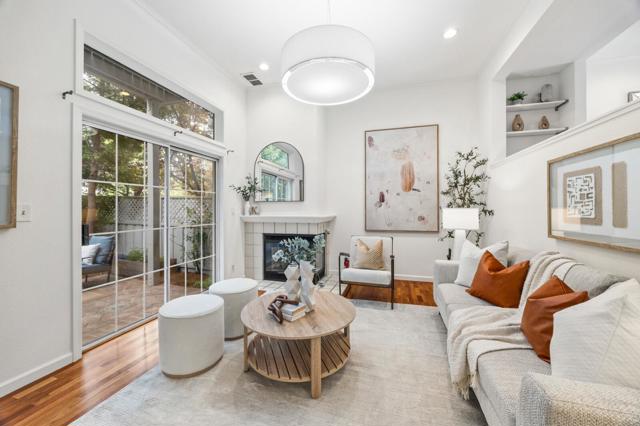 8 Arch Street, Redwood City CA: https://media.crmls.org/mediaz/7af27b95-cf55-46b1-bb2c-f9e8367e993b.jpg