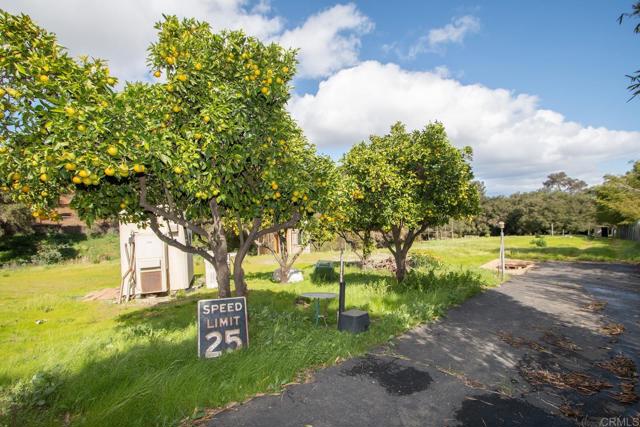 Detail Gallery Image 34 of 36 For 405 Solana Real, Fallbrook,  CA 92028 - 3 Beds | 3 Baths