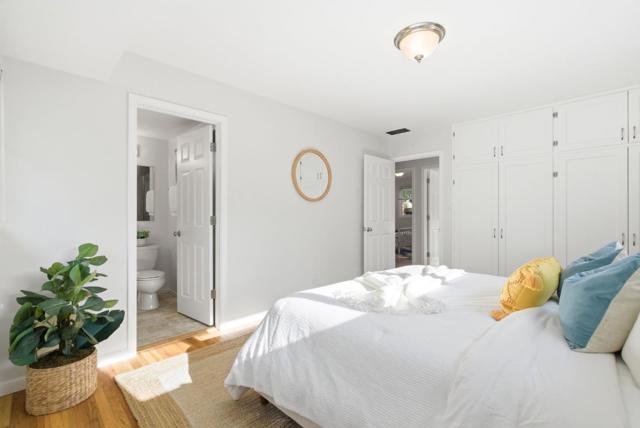 1747 Walnut Drive, Mountain View CA: https://media.crmls.org/mediaz/7af3bfc8-f1fe-417c-81c7-a6a91d27f1d5.jpg