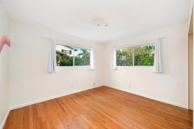 2344 Warmlands Ave, Vista CA: https://media.crmls.org/mediaz/7af4ecef-da59-4d32-b6e5-96d75039d53c.jpg