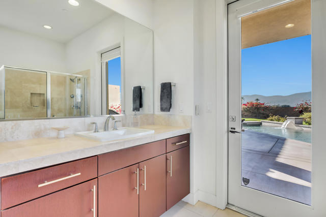 13 Via Montagna, Rancho Mirage CA: https://media.crmls.org/mediaz/7af506e0-16bf-406c-8c49-b2a381ad9661.jpg