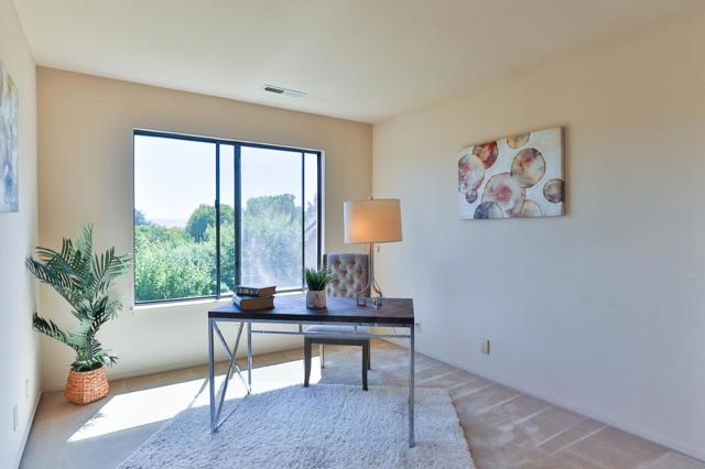 8760 Rancho Hills Drive, Gilroy CA: https://media.crmls.org/mediaz/7af50934-6660-40d3-8dd9-077b0134b4af.jpg