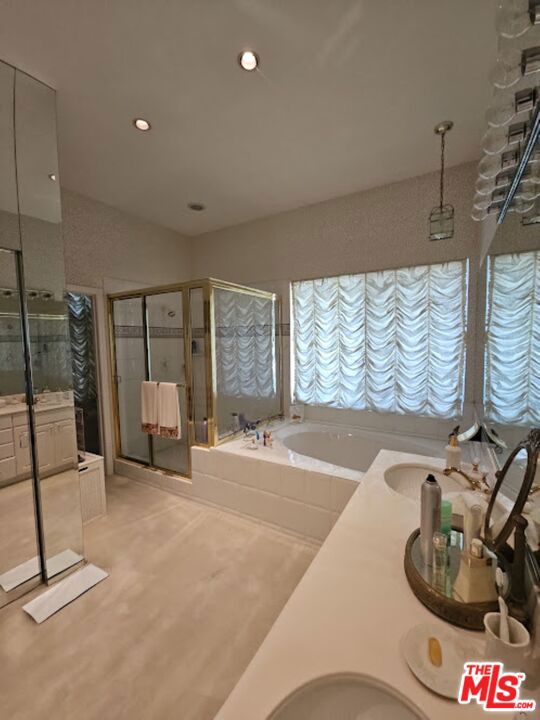 361 Redtail Hawk Lane, Lake Arrowhead, CA 92352