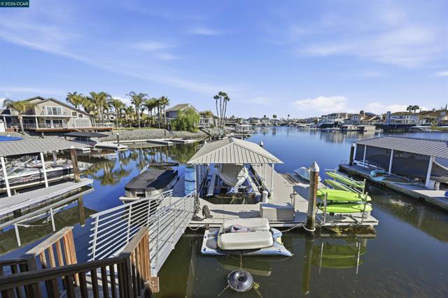 1963 Windward Pt, Discovery Bay CA: https://media.crmls.org/mediaz/7af5d433-1baa-4ea2-9de7-02aa3f888628.jpg