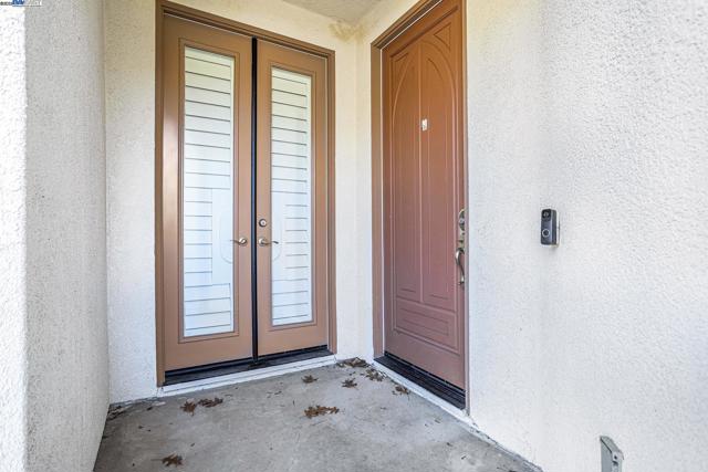 Image 1 of 27 For 1001 Songwood Rd