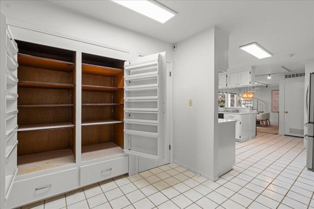 14721 Live Oak Lane, Saratoga CA: https://media.crmls.org/mediaz/7af707d9-e63e-4f43-b6f4-f33843fec869.jpg