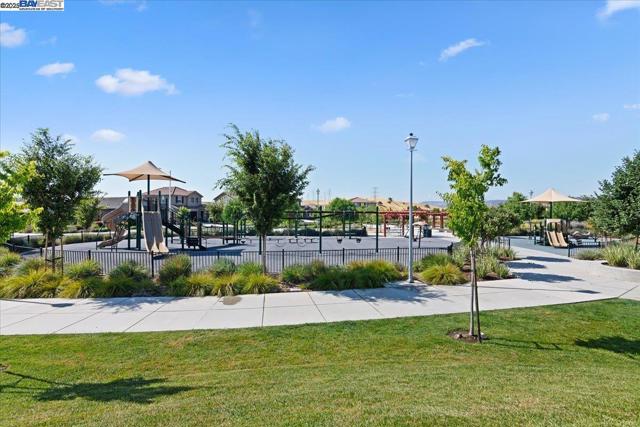 5360 Trimonti Cir, Antioch CA: https://media.crmls.org/mediaz/7af7b4a0-b820-4578-9f7a-53aba8d01ce3.jpg