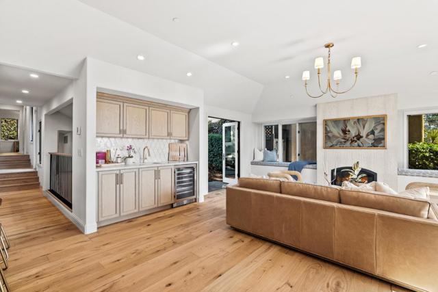 2 SE San Antonio Avenue, Carmel CA: https://media.crmls.org/mediaz/7af7e95b-157b-4921-af1e-7b497658dd98.jpg