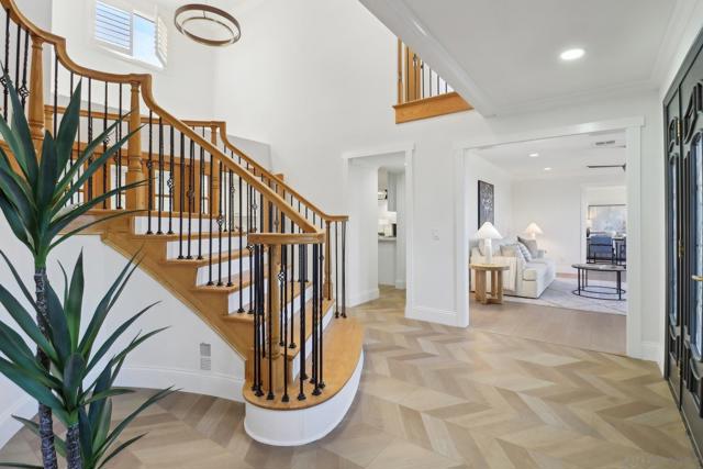 4367 Summit Dr, La Mesa CA: https://media.crmls.org/mediaz/7af81ad0-2324-4e73-af5e-d0db91430573.jpg
