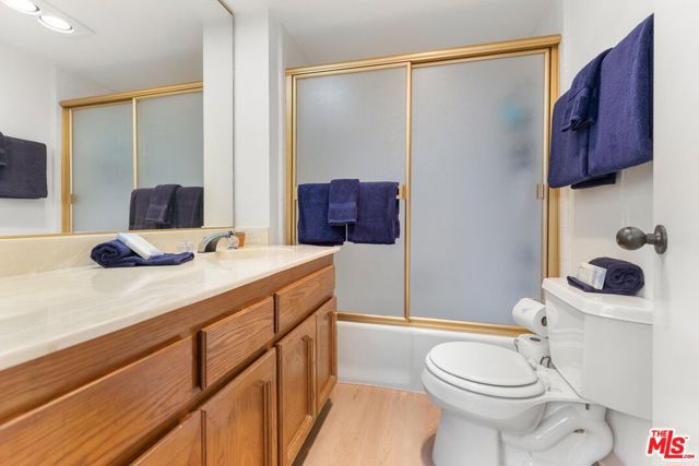 1119 23rd Street, Santa Monica CA: https://media.crmls.org/mediaz/7af85857-0982-442b-9492-96207b45cdad.jpg