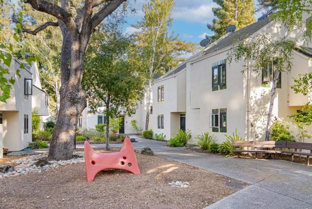 181 Centre Street, Mountain View CA: https://media.crmls.org/mediaz/7af9b12c-c84a-47dd-a541-687a8247cc77.jpg