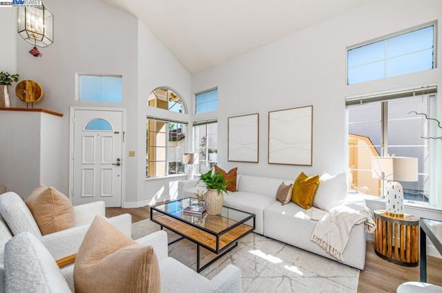 847 Dana Cir, Livermore CA: https://media.crmls.org/mediaz/7afaa4e6-21f8-4737-bfa8-a18845c5ebde.jpg