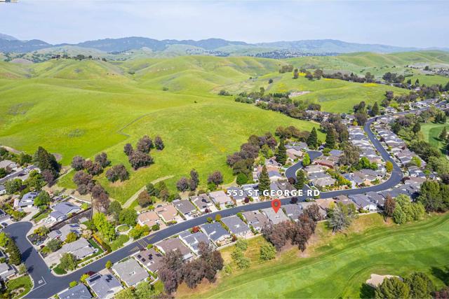 553 Saint George Rd, Danville CA: https://media.crmls.org/mediaz/7afb895b-5758-40d5-97f9-ff5ad19b3298.jpg