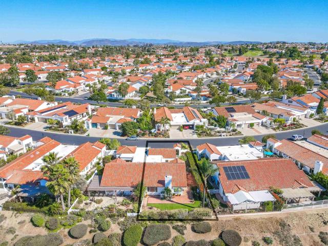 4125 Arcadia Way, Oceanside CA: https://media.crmls.org/mediaz/7afb8cbe-49e3-4f06-bad6-d2c73b9c66df.jpg