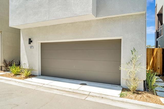 1021 Sinopia Terrace, San Ramon CA: https://media.crmls.org/mediaz/7afbceff-ca02-4f33-bea7-e03dba7df958.jpg