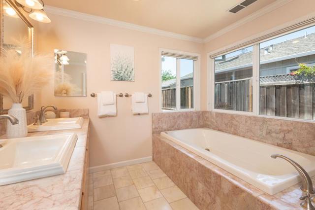 970 W Hedegard Avenue, Campbell CA: https://media.crmls.org/mediaz/7afc645c-d550-44cd-b25e-dd949cd9b521.jpg