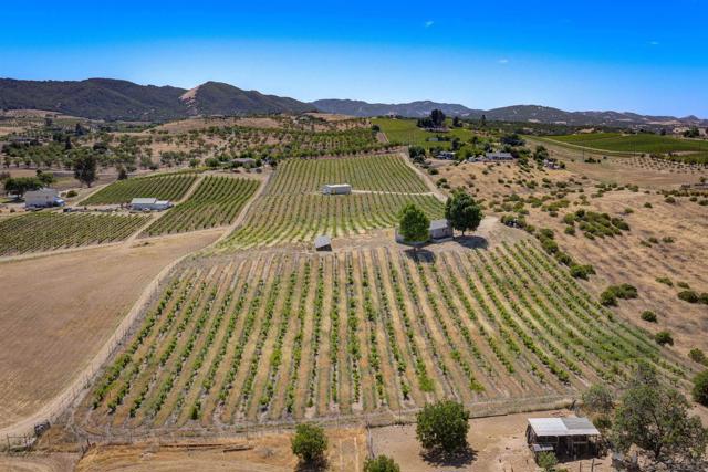 5720 Vista Serrano Way, Paso Robles CA: https://media.crmls.org/mediaz/7afc68ed-b25a-42bb-afc0-27a59455d22f.jpg