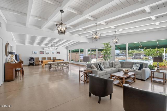 1075 Loma Drive, Ojai CA: https://media.crmls.org/mediaz/7afc7556-9d20-459d-a97d-c84a9b923db6.jpg