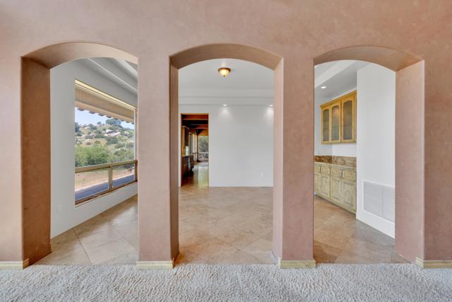 Detail Gallery Image 12 of 71 For 15711 Salida Del Sol, Ramona,  CA 92065 - 5 Beds | 4/2 Baths