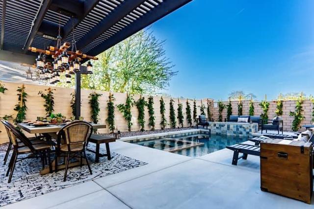 43295 Passagio Lago Way, Indio CA: https://media.crmls.org/mediaz/7afca4d0-74cf-4031-9dff-1dd63c9df352.jpg